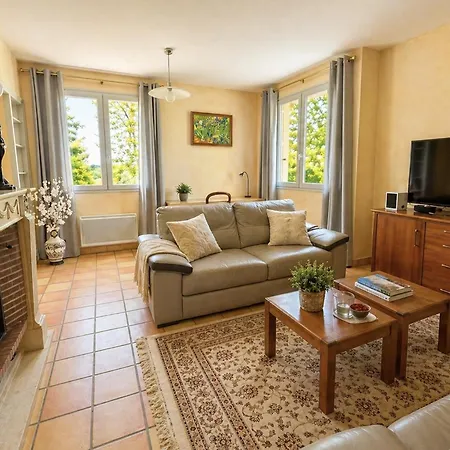 Casa vacanze Maison Avec Jardin Au Calme & Clim, Proche Cahors *